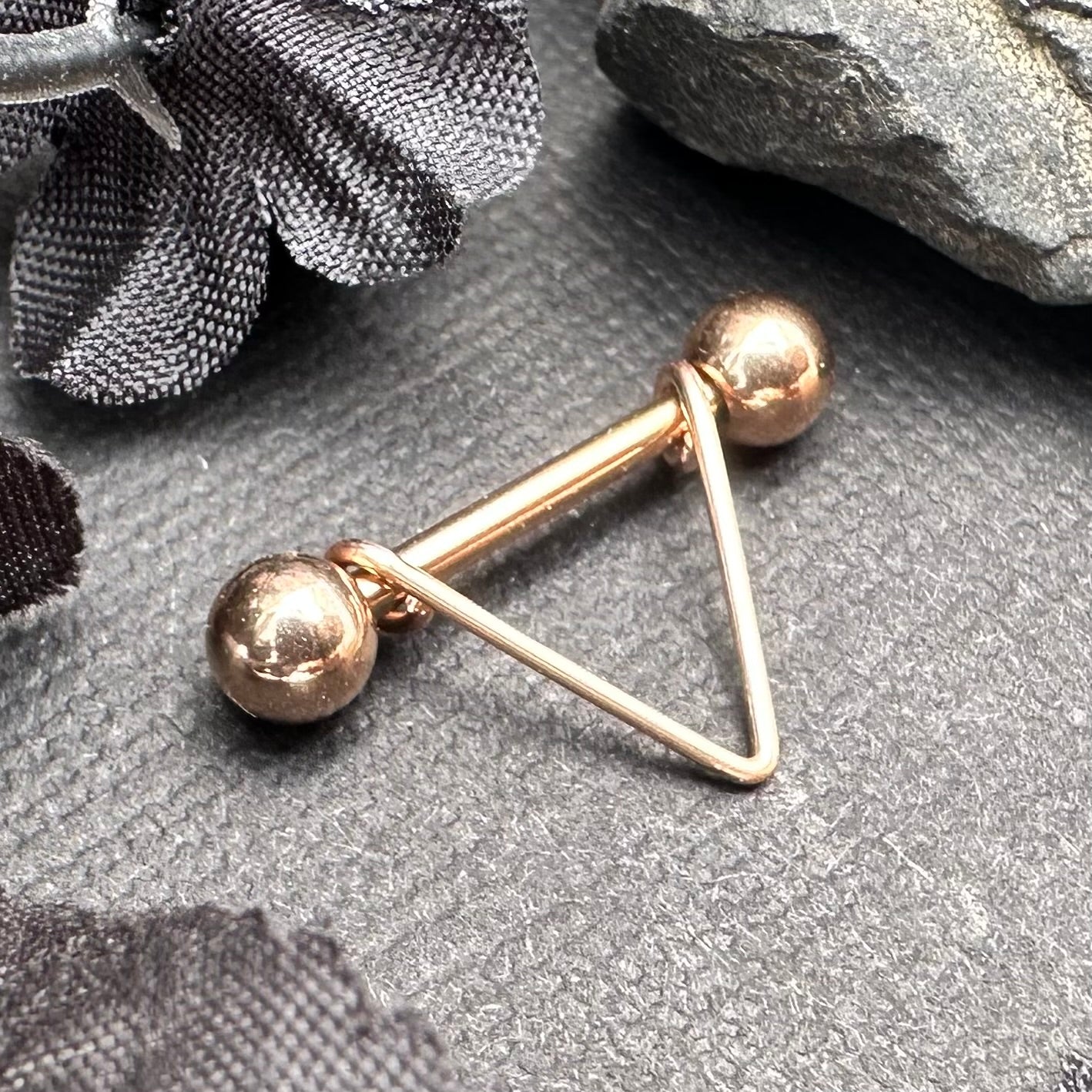 Simple V Nipple Ring 316L Stainless Steel - 1pc