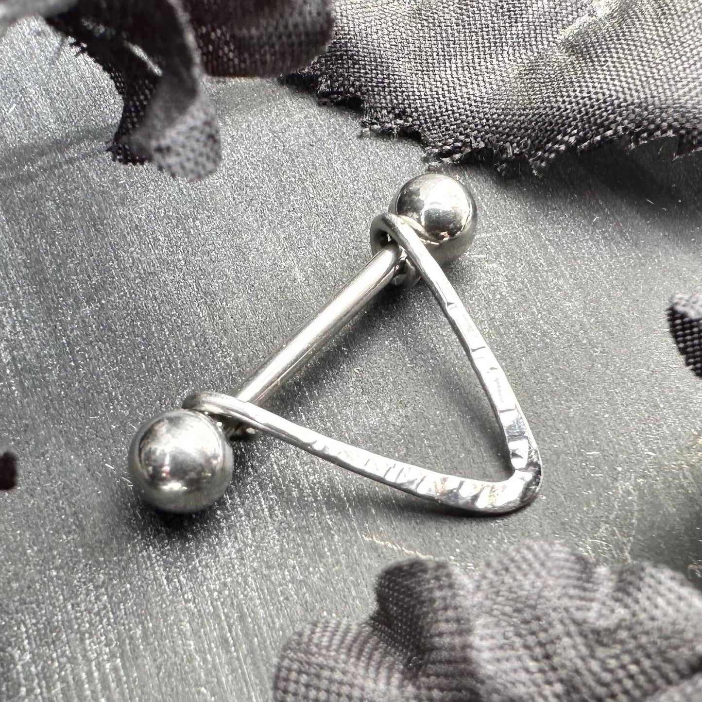 Chic V Textured Nipple Ring 316L Stainless Steel - 1pc