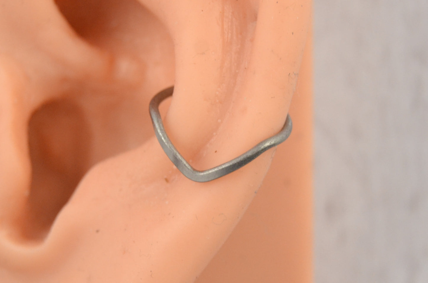 V Titanium Cartilage Earing