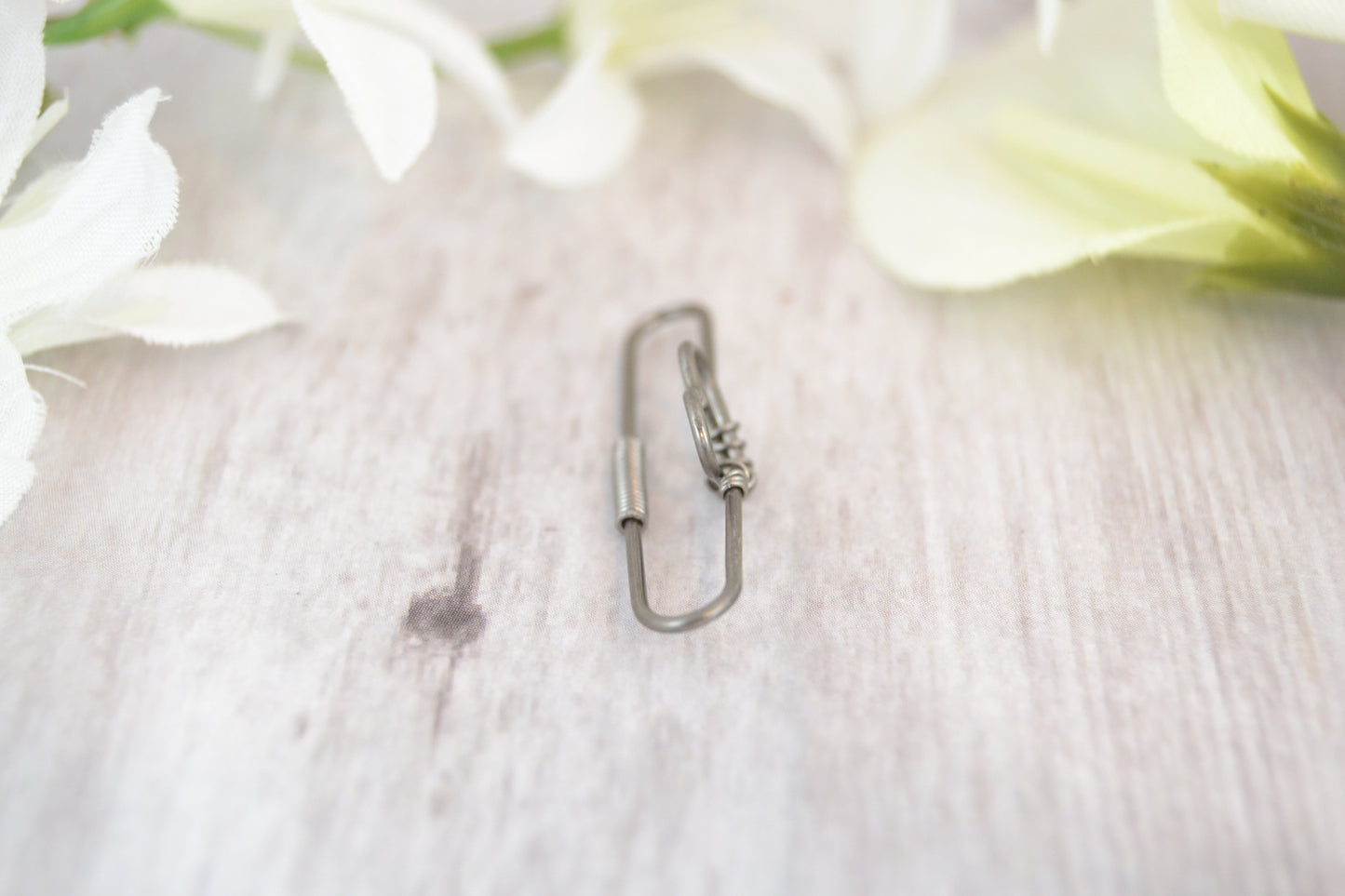 Heart Seamless Industrial Bar - Niobium, Silver