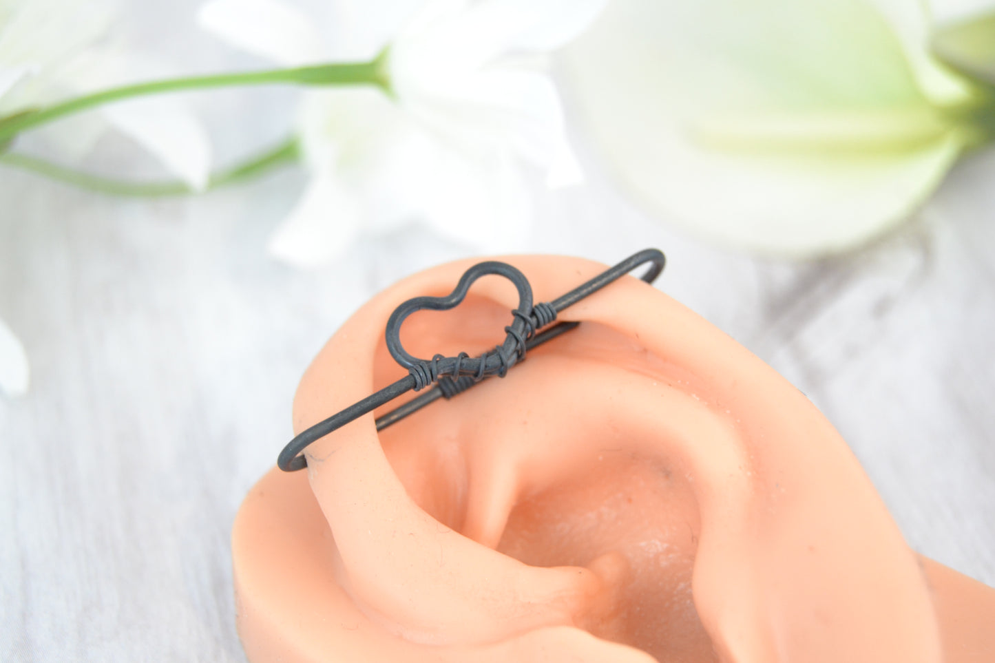 Heart Seamless Industrial Bar - Niobium, Black