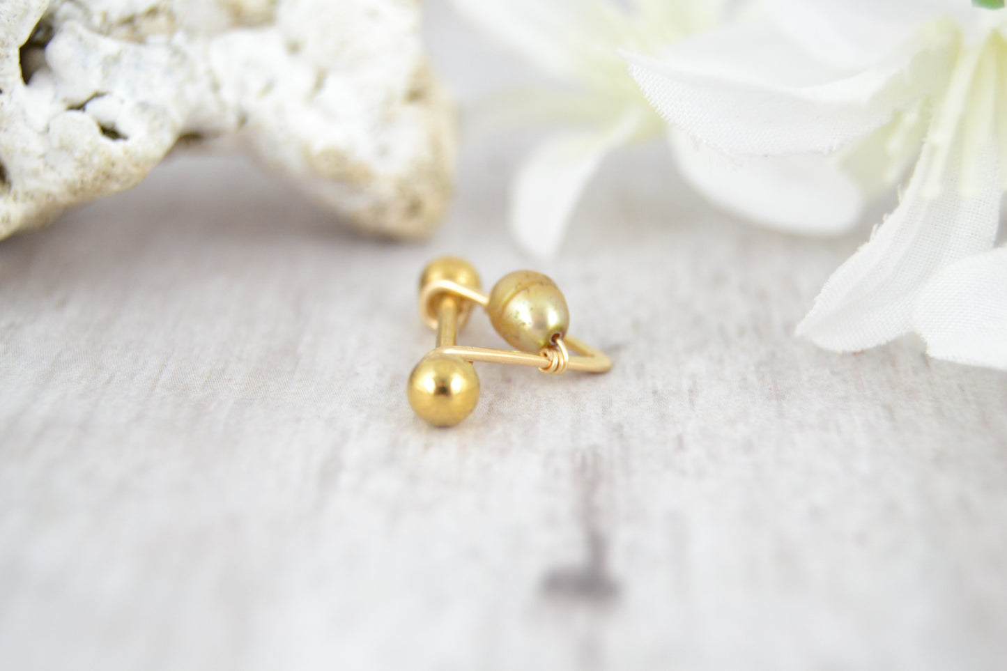Pearl V Shaped Yellow Gold Nipple Ring - 1 pc