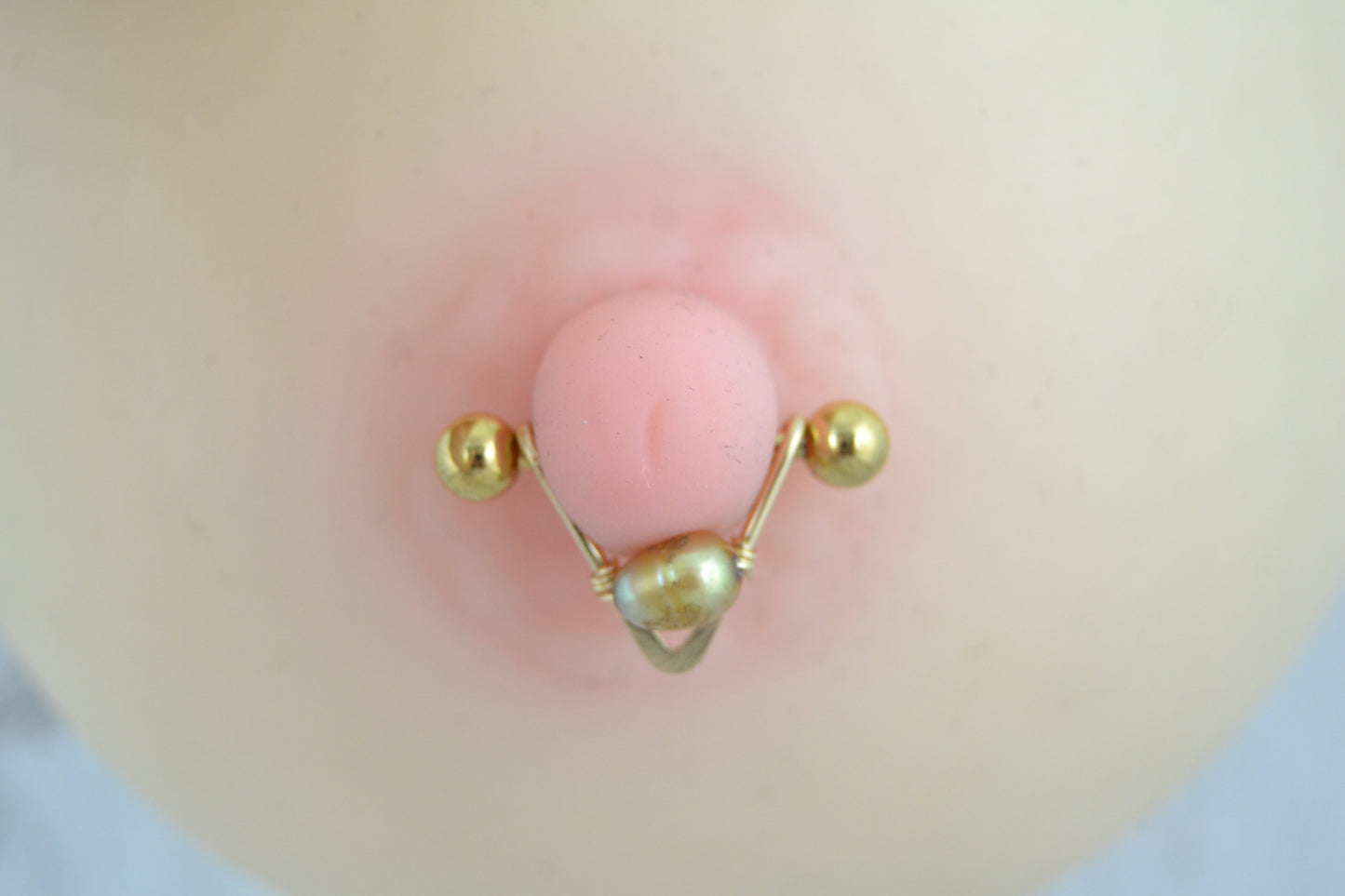 Pearl V Shaped Yellow Gold Nipple Ring - 1 pc