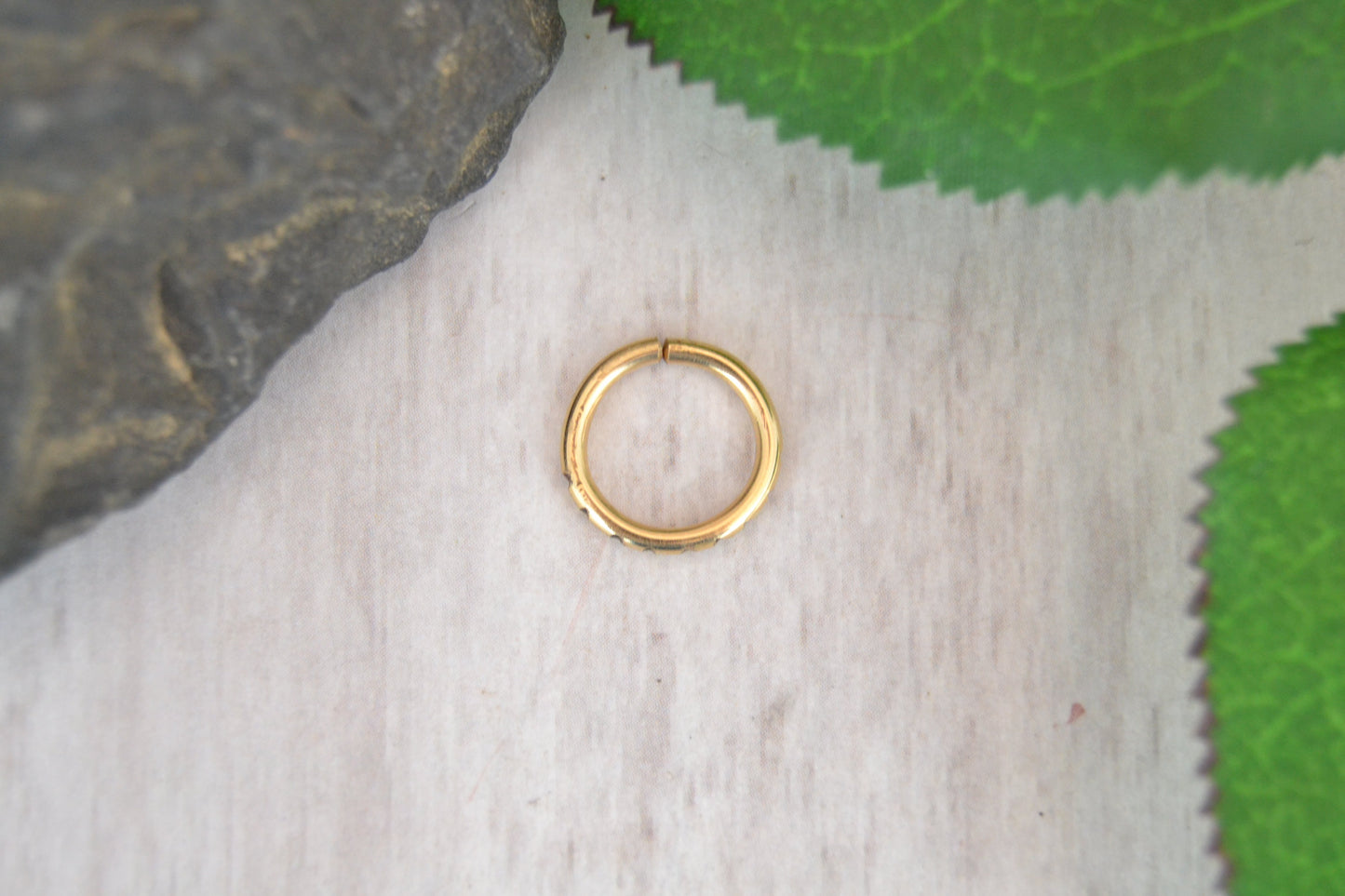 Hatched 14k Gold Simple Cartilage Earring