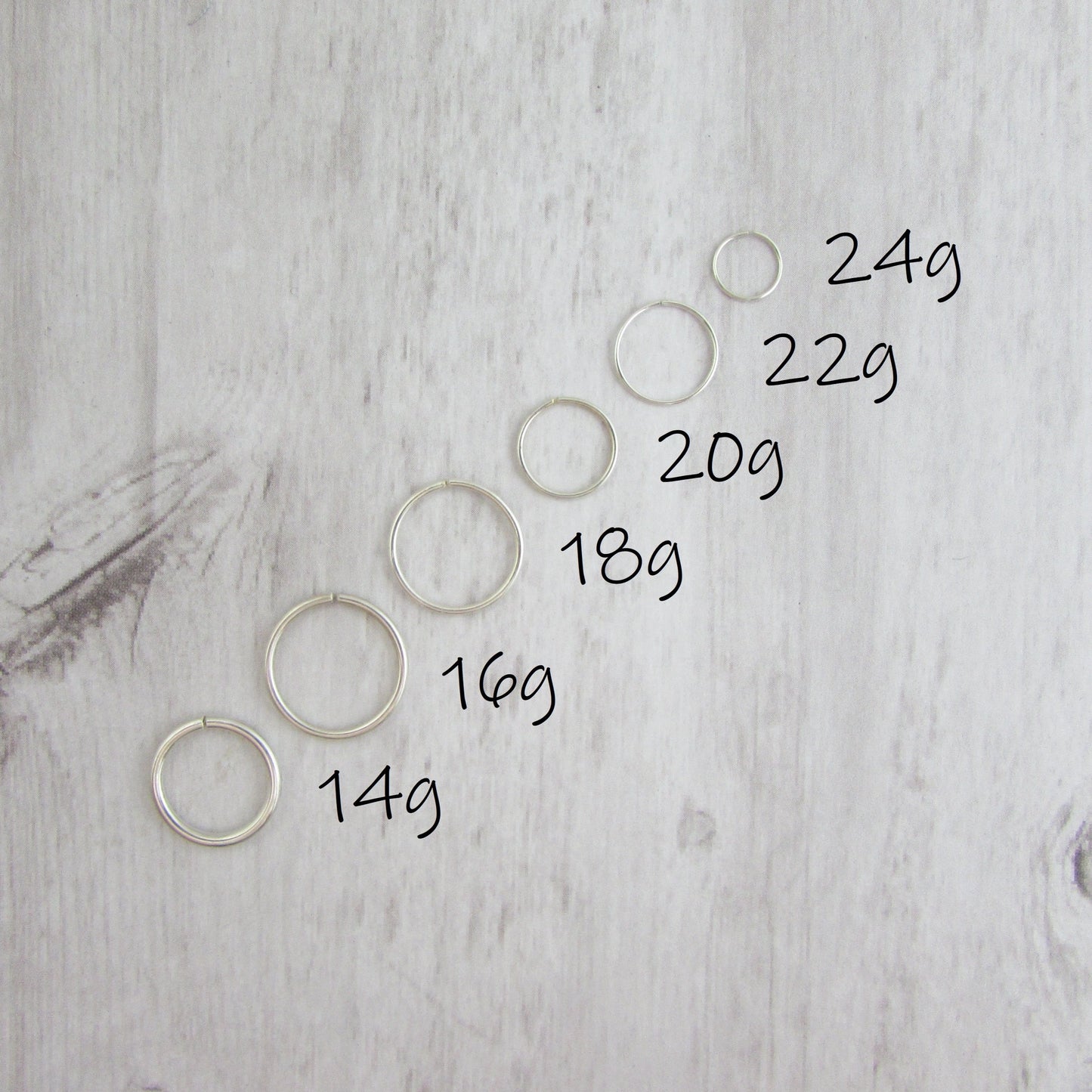 Heart 14k White Gold Seamless Ring