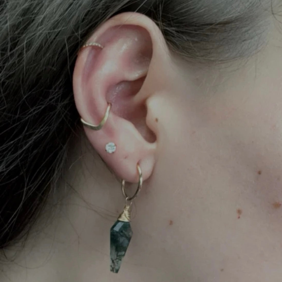 V Smooth Conch Earring Yellow Gold Fill