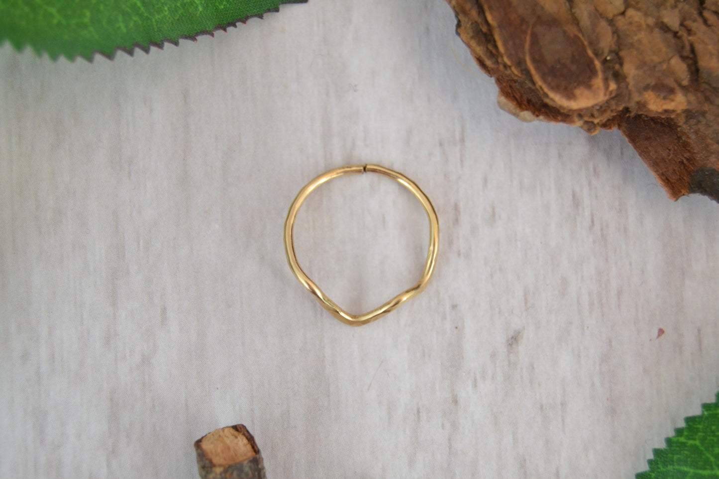 14k Yellow Gold Mountain Seamless Cartilage Ring