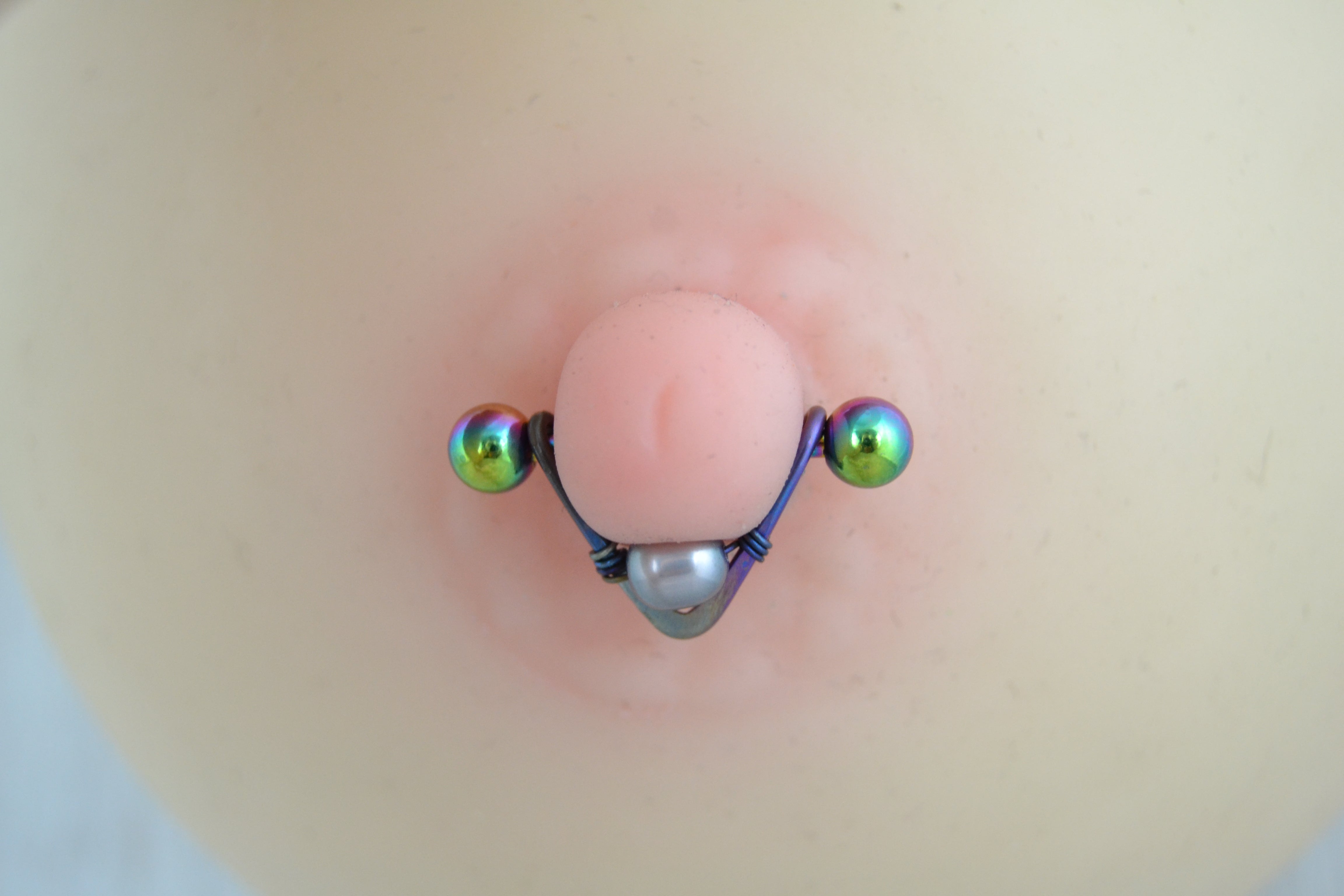 Pearl V Shaped Rainbow Nipple Ring - 1 pc