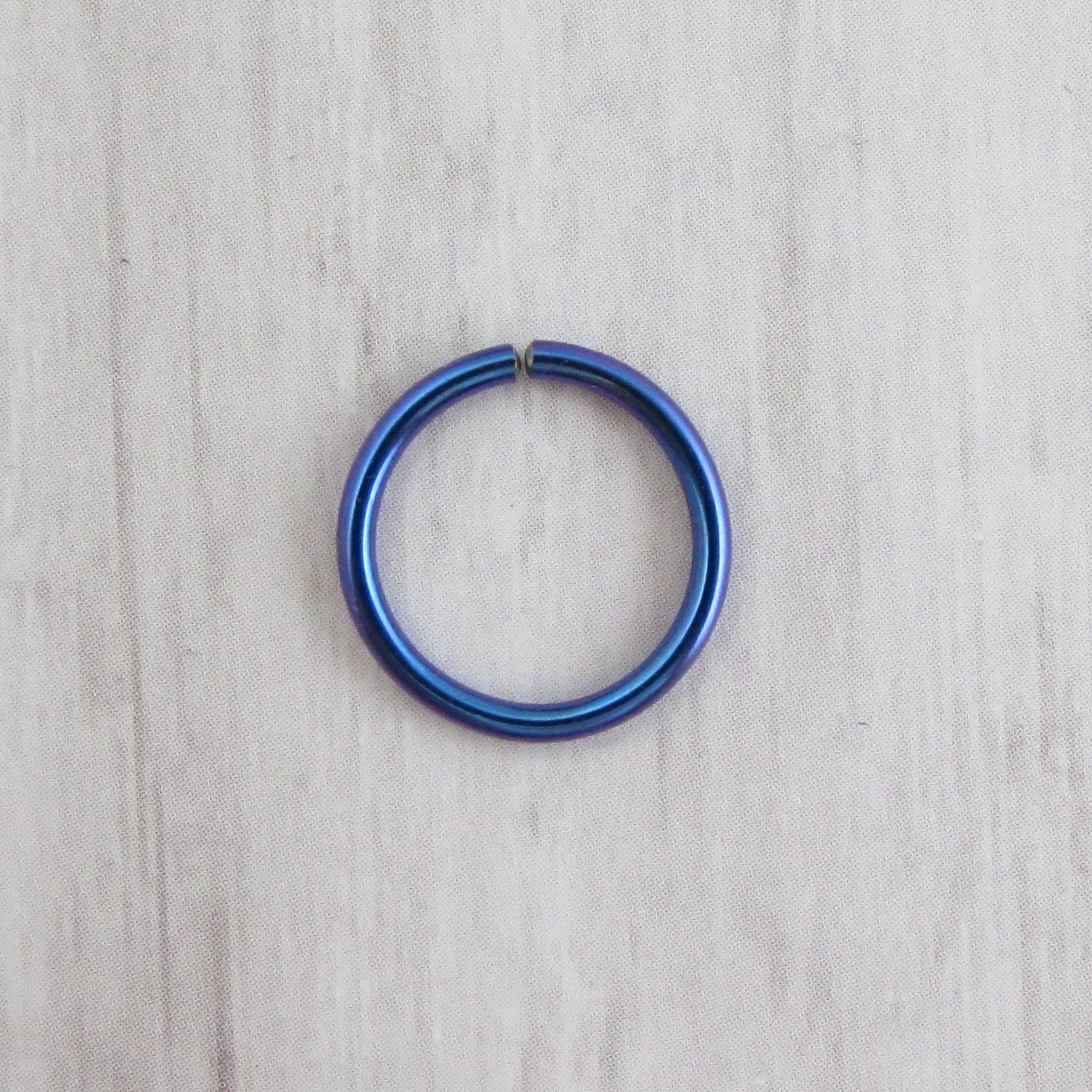 Niobium Seamless Ring - Blueberry