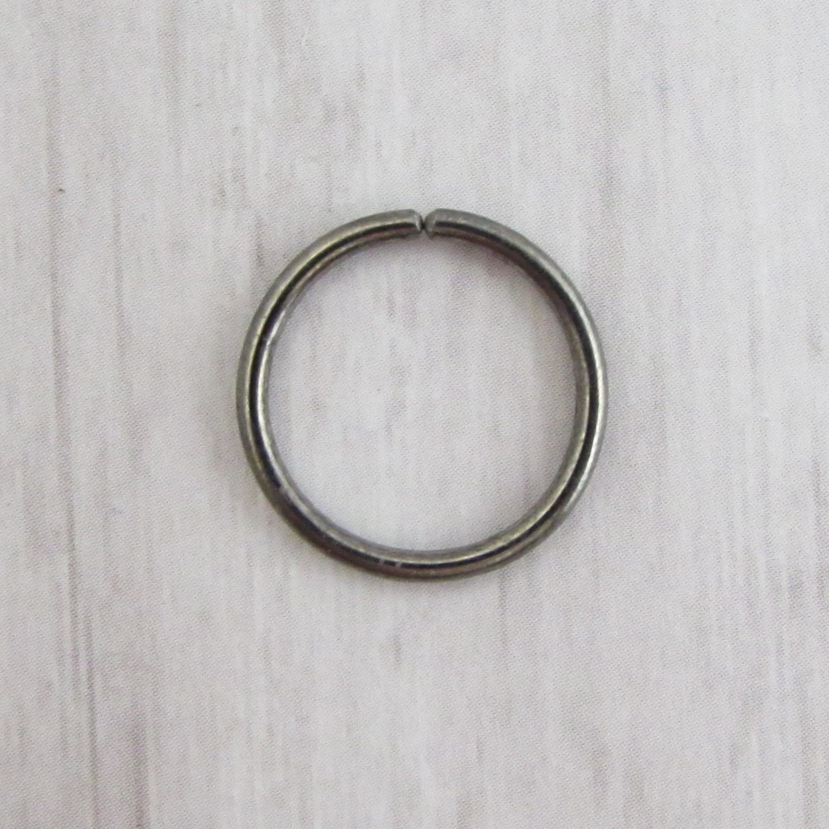 Niobium Seamless Ring